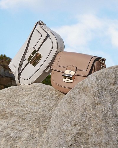 Carousel post from galeriaspacificoshopping.