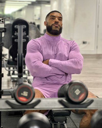 Carousel post from ph_gains.