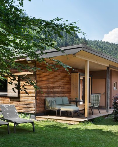 Carousel post from glampings.