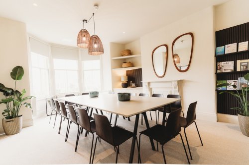 Carousel post from hotelvaratruro.