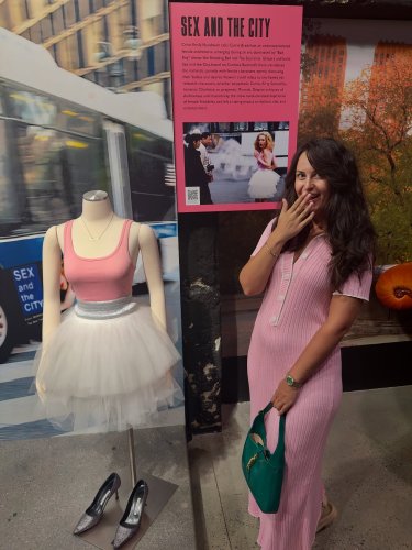 Carousel post from victoria_lamvi.