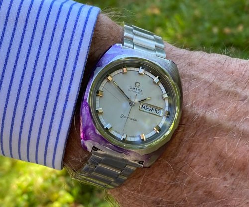 Carousel post from schoenesammleruhren.