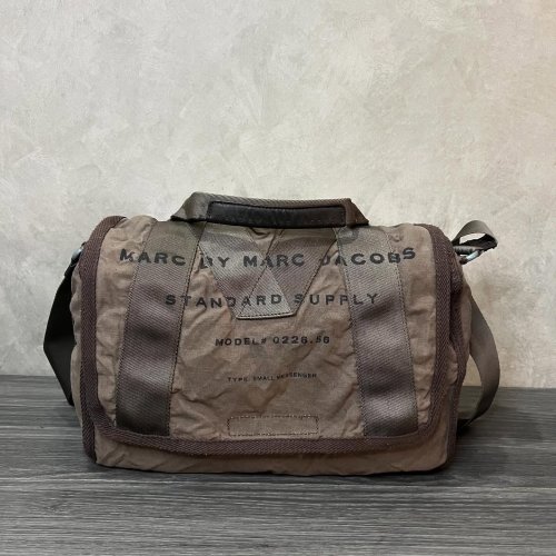 Carousel post from t_n_vintage.