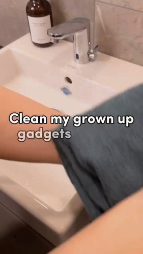 Video post from lovehoneyofficial.