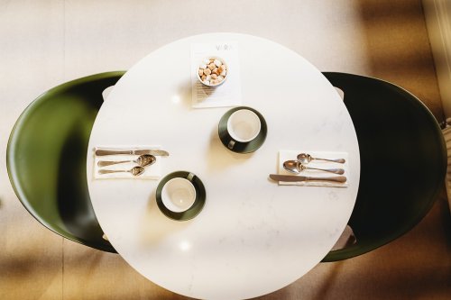 Carousel post from hotelvaratruro.