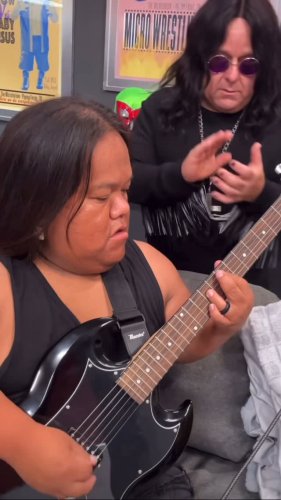 Video post from miyatamusic.