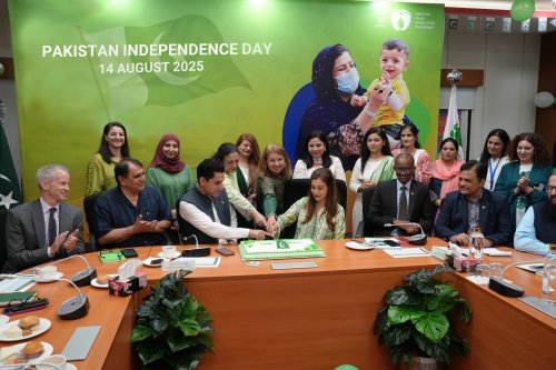 Carousel post from pakfightspolio.