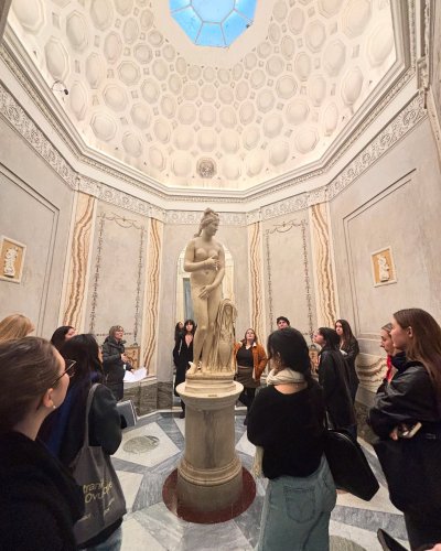 Carousel post from aur_arts.