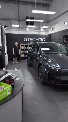 Video post from spotlessdetailing_group.