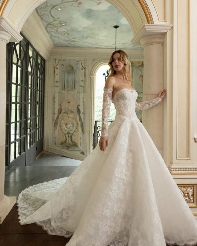 Carousel post from jolibride.