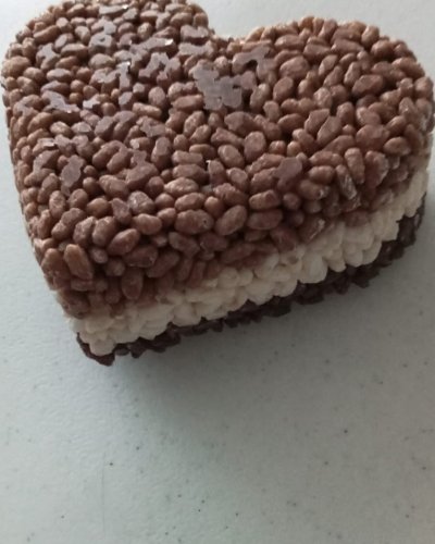 Carousel post from la_gifteria.