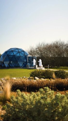 Video post from glasshouseretreat.