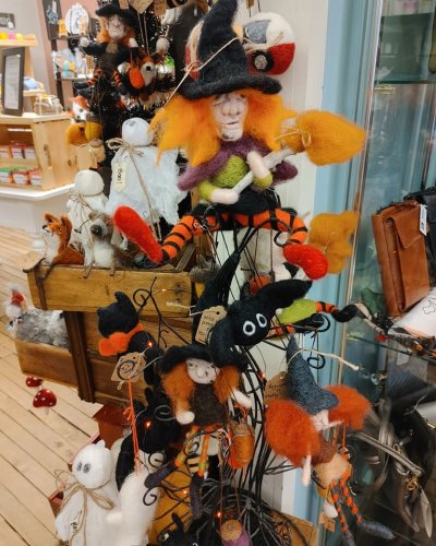 Carousel post from niftygiftynorfolk.