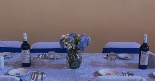 Carousel post from la_gifteria.