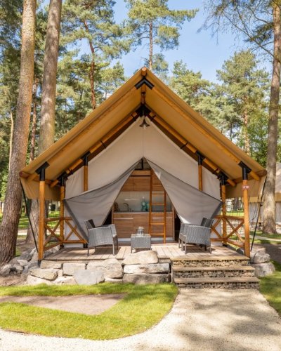 Carousel post from glampings.