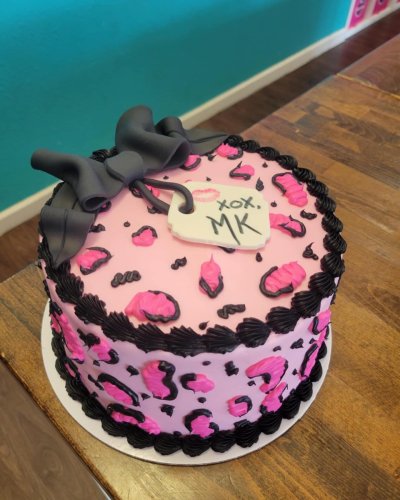 Photo post from smallcakestyler.