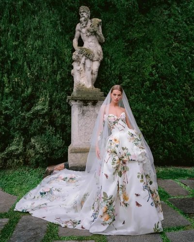 Carousel post from lelitebridal.