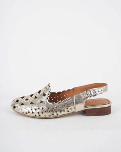 Carousel post from ossoshoes.