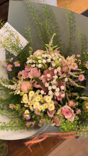 Video post from gloriosa.artisan.fleuriste.