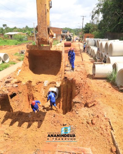 Carousel post from ananindeuapma.