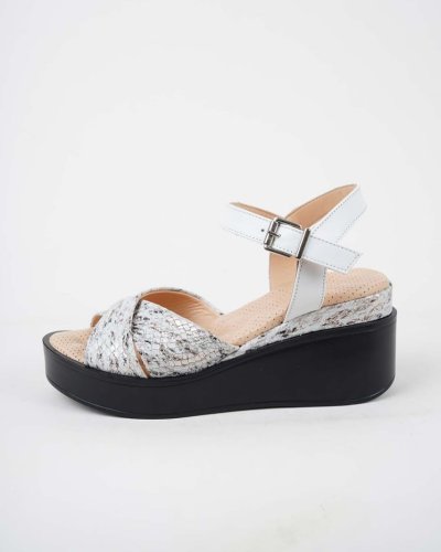 Carousel post from ossoshoes.