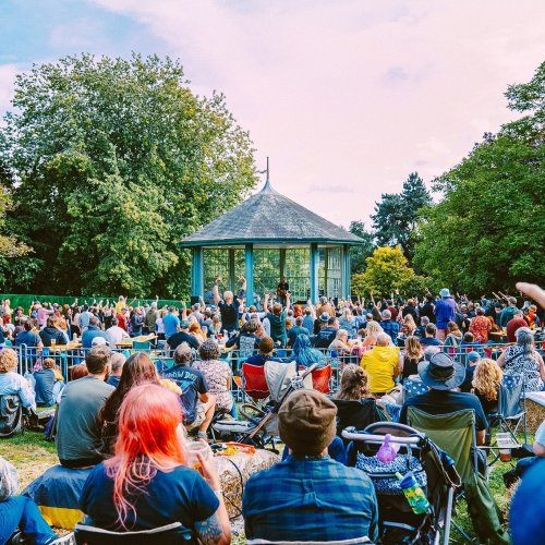 Carousel post from bramleynewspaper.