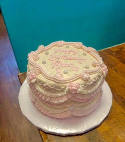 Photo post from smallcakestyler.