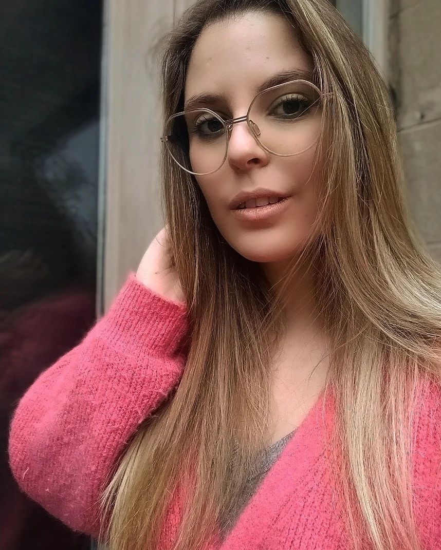 Carousel post from jujukeee.