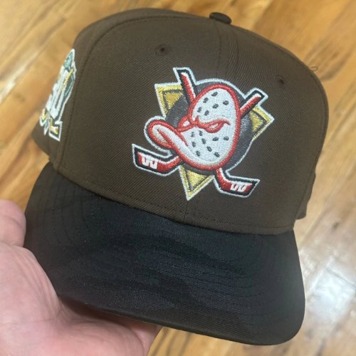 Carousel post from exclusive.fitted.