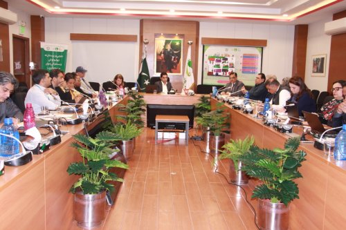 Carousel post from pakfightspolio.