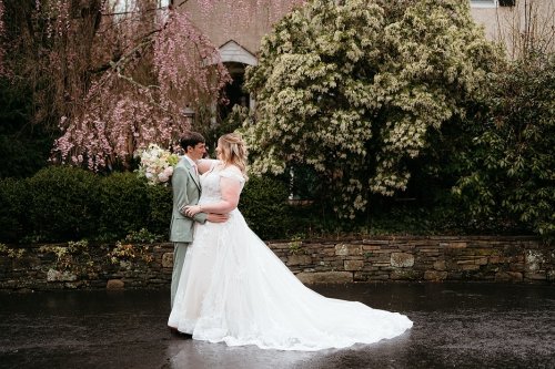 Carousel post from thecurvybridenj.