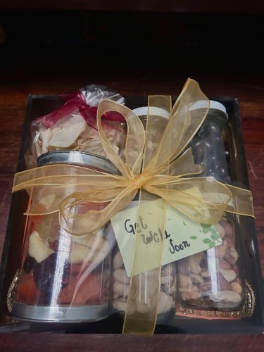 Carousel post from la_gifteria.