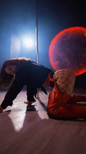 Video post from poledance_krasnodar.