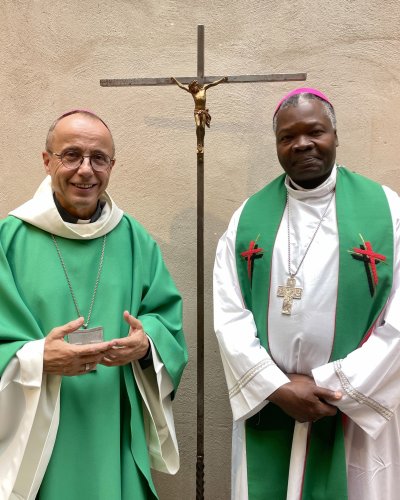 Carousel post from eglisecatho38.