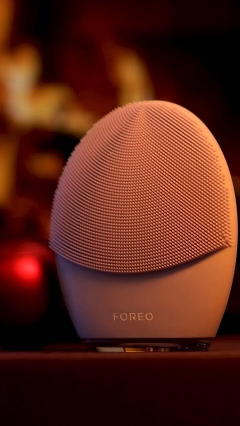 FOREO LUNA™ 4 body | Exfoliating Sonic Body Brush