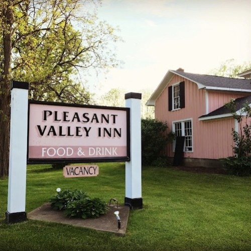 Carousel post from keukalakewinetrail.