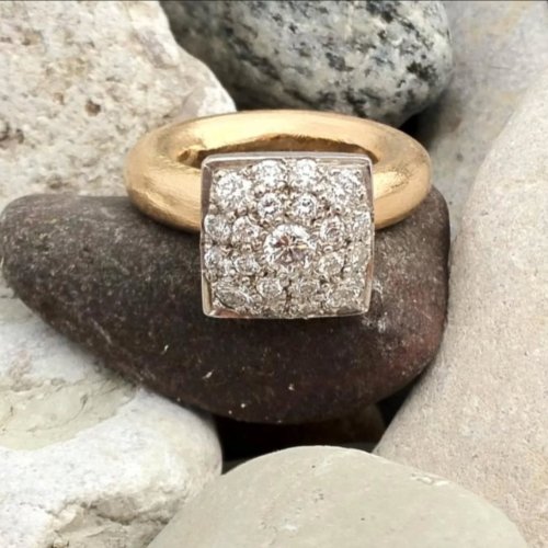 Carousel post from madeinmedelpad.