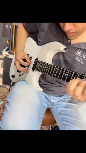 Video post from miyatamusic.