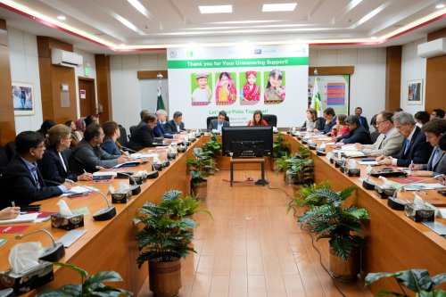 Carousel post from pakfightspolio.