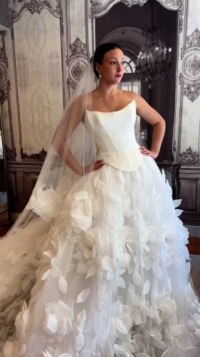 Video post from lelitebridal.