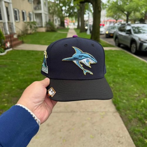 Carousel post from exclusive.fitted.