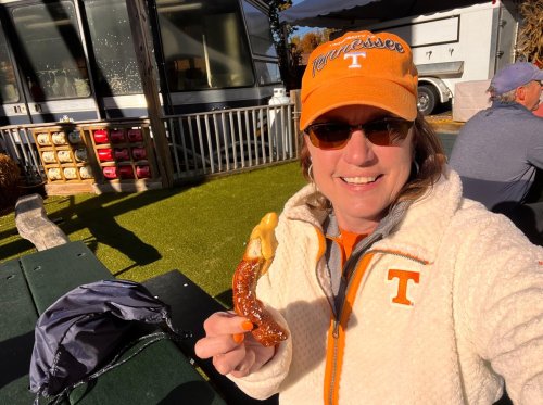 Carousel post from missynorrislovesthesmokies.