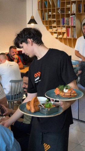 Video post from coffeeandwafflescz.