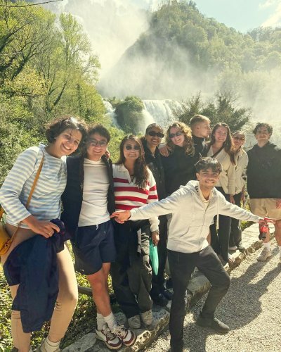 Carousel post from aurrome.