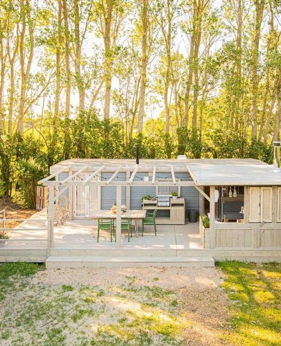 Carousel post from glampings.