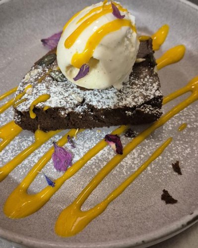 Photo post from miditreizepontarlier.