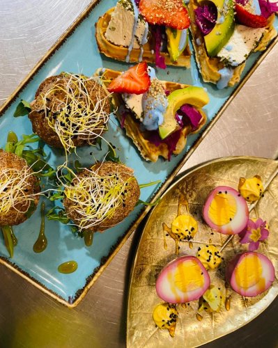 Carousel post from miditreizepontarlier.