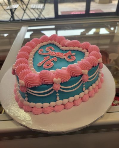 Photo post from smallcakestyler.