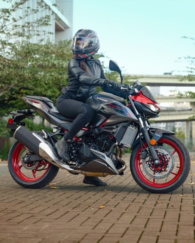 Carousel post from bertsmegamall.