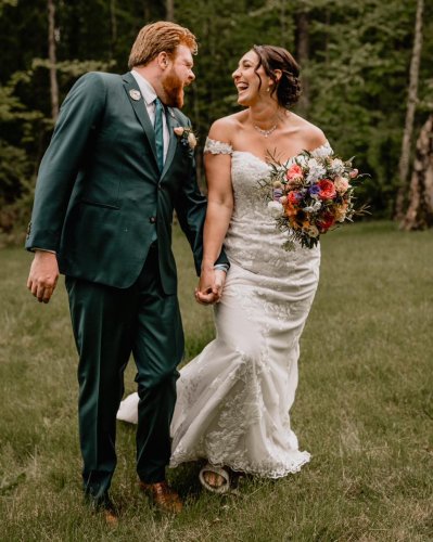 Carousel post from thecurvybridenj.